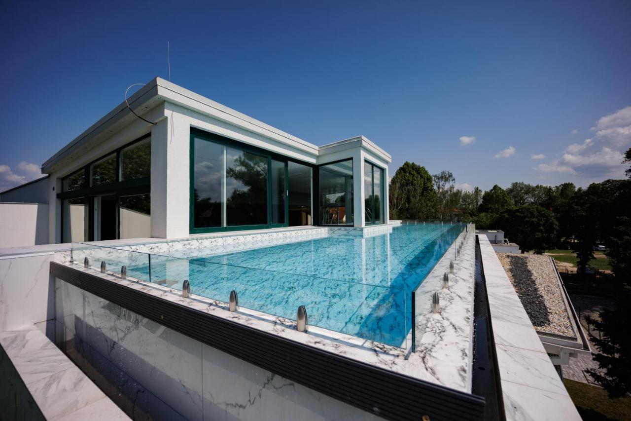 Villa Bauhaus Penthouse Wellness Apartman Siofok Luaran gambar